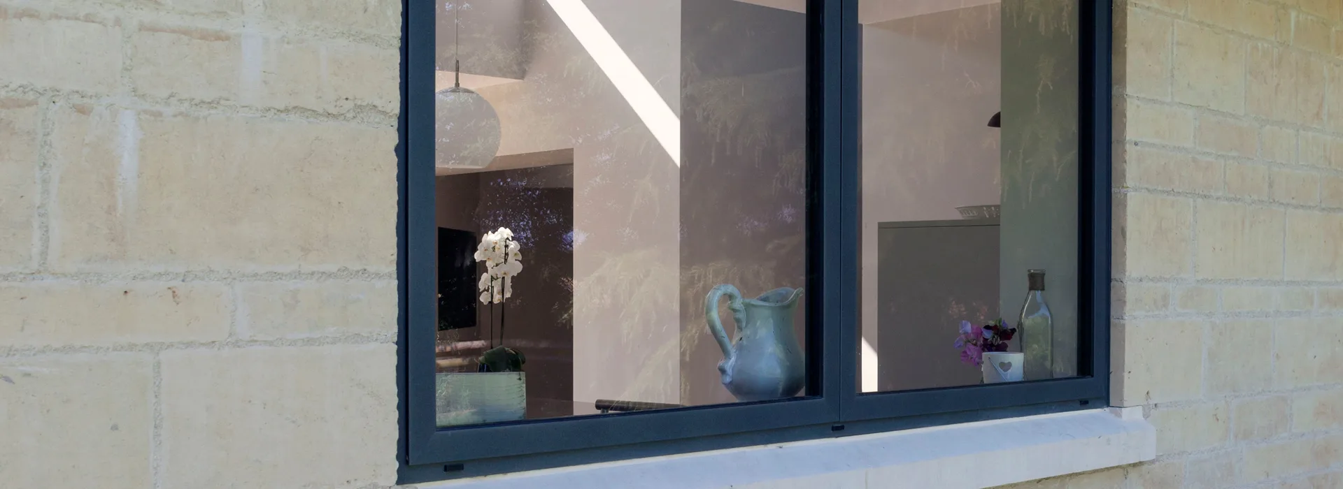 tilt and turn aluminium windows Hampshire Dorset Wiltshire